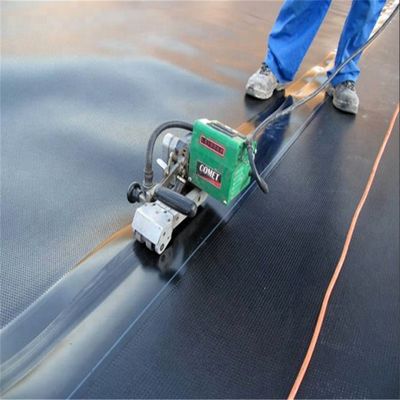 1mm/1.5mm HDPE 지오 멘브라인 수영장 물고기 연못 GB/ASTM GRI-GM13 장기적 솔루션