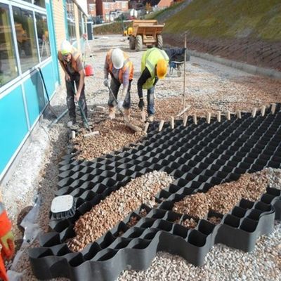 요구 된 크기 HDPE 자갈 안정화 격자 차로용 지오 셀 전통적인 재료
