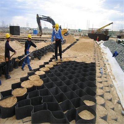 100-450mm HDPE 지오셀 벽 경사 및 토양 안정화 부드러운 표면을 유지하는 데
