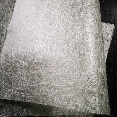 E-Glass Jushi 유리섬유 컷 스트랜드 매트 300gsm 450gsm 중간 부드러운 흰색