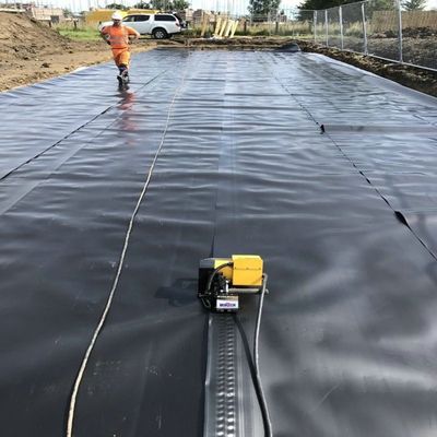 0.5-3mm HDPE 덤 라인어 덤 건설 프로젝트에서 플라스틱 덤 라인링을 위한 지오 멘브라인